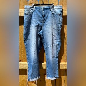 NWT - NYDJ (Capri jeans)